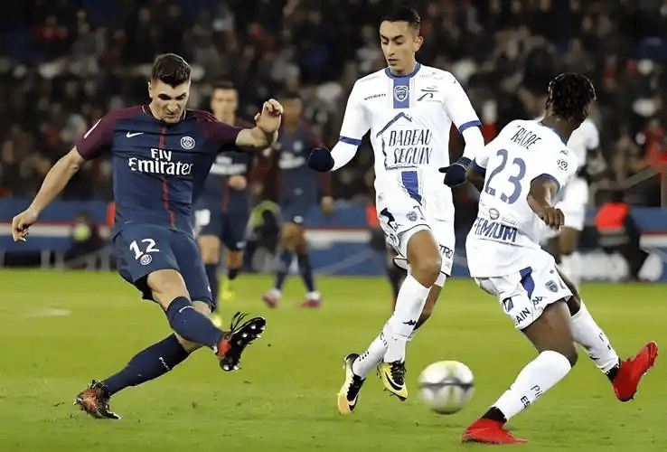 法甲中游卡位生死斗！尼斯主场迎战布雷斯特，复仇之战+伤病潮谁能抢占先机？